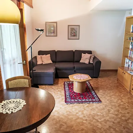 アパート Arcadia-2 By Interhome